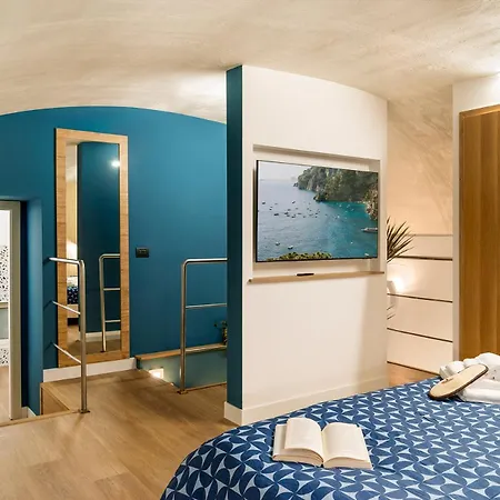 Elena's Flat شقة نابولي